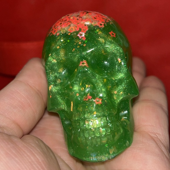 Shiny Smooth Unique Green Handmade Resin Skull Figurine Tabletop Decor - Picture 5 of 14